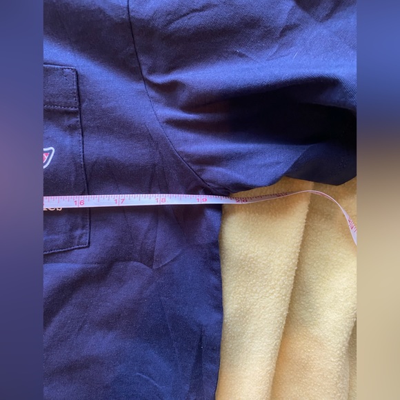 NWT Vineyard Vines T shirt Pink Whale Graphic - Picture 2 of 4